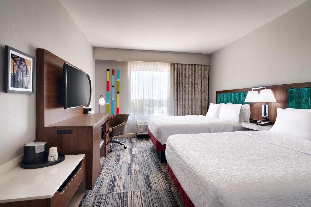 Hampton & Ft Worth-burleson Hotel 3*